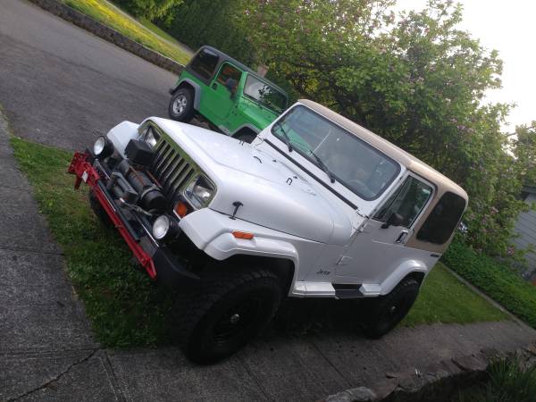 1990 Jeep Wrangler Laredo — photo 1