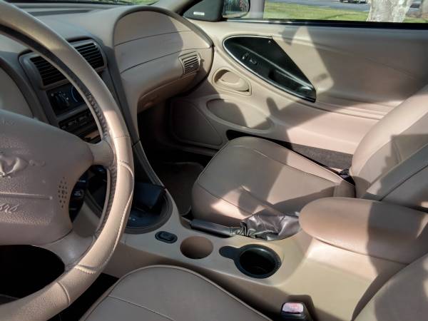 2004 Ford Mustang GT 2dr Coupe Manual — photo 11