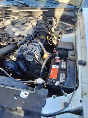 2004 Ford Mustang GT 2dr Coupe Manual — photo 3