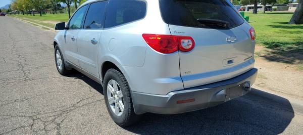 2011 Chevrolet Traverse LS All-wheel Drive Automatic — photo 7