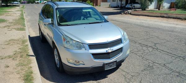 2011 Chevrolet Traverse LS All-wheel Drive Automatic — photo 4