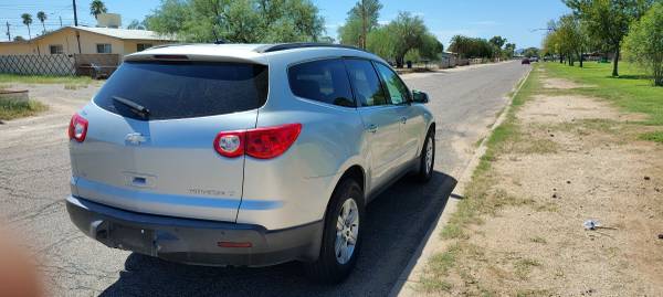 2011 Chevrolet Traverse LS All-wheel Drive Automatic — photo 5