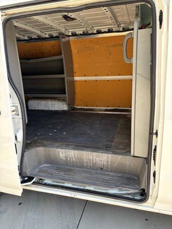 2020 Nissan NV Cargo Nv3500 HD S V8 3dr Rear-Wheel Drive High Roof Cargo Van Automatic — photo 7