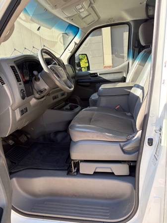 2020 Nissan NV Cargo Nv3500 HD S V8 3dr Rear-Wheel Drive High Roof Cargo Van Automatic — photo 9