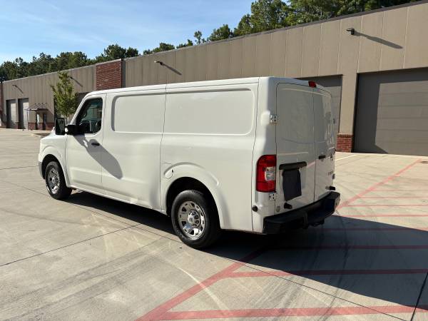 2020 Nissan NV Cargo Nv3500 HD S V8 3dr Rear-Wheel Drive High Roof Cargo Van Automatic — photo 2