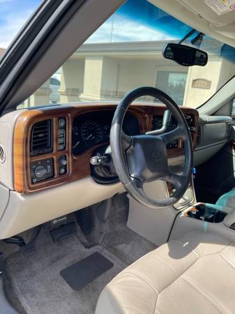 2002 Chevrolet Tahoe LS 4dr 4x2 Automatic — photo 11