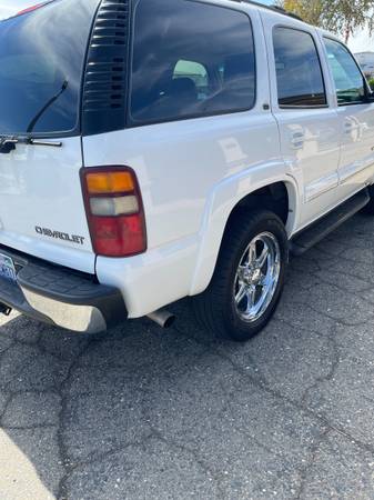 2002 Chevrolet Tahoe LS 4dr 4x2 Automatic — photo 3