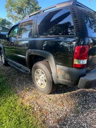2003 Chevrolet Tahoe Z71 4x4 Automatic — photo 3