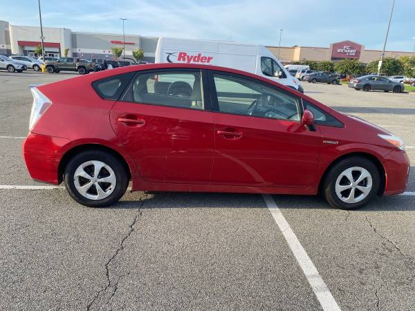 2013 Toyota Prius Three SE — photo 7
