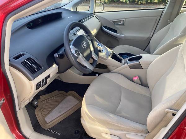 2013 Toyota Prius Three SE — photo 11