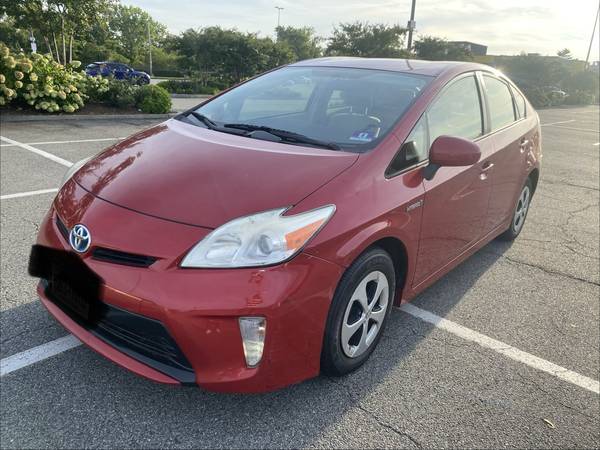 2013 Toyota Prius Three SE — photo 2