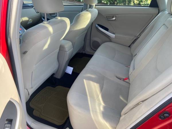 2013 Toyota Prius Three SE — photo 12