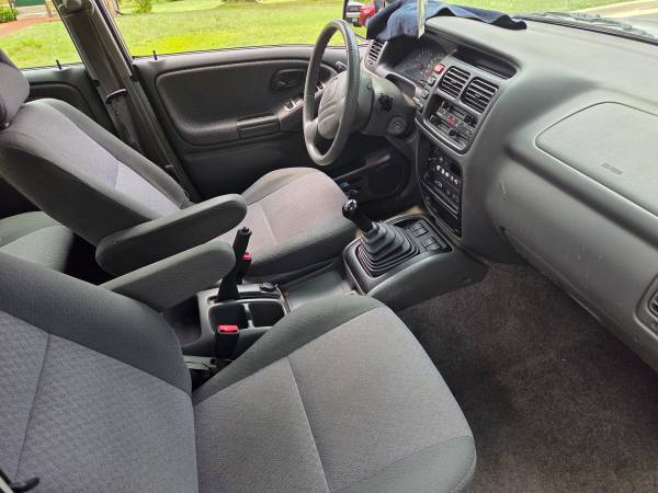 2002 Chevrolet Tracker ZR2 2dr 4x4 Manual — photo 10
