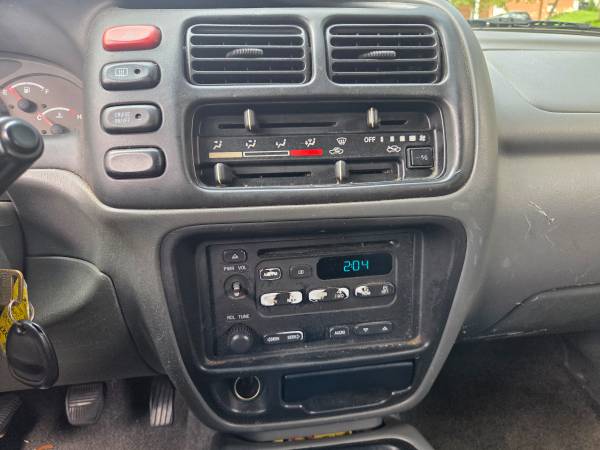 2002 Chevrolet Tracker ZR2 2dr 4x4 Manual — photo 7