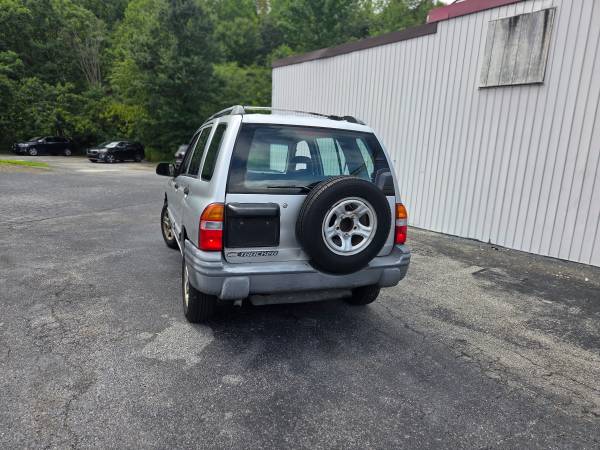 2002 Chevrolet Tracker ZR2 2dr 4x4 Manual — photo 3