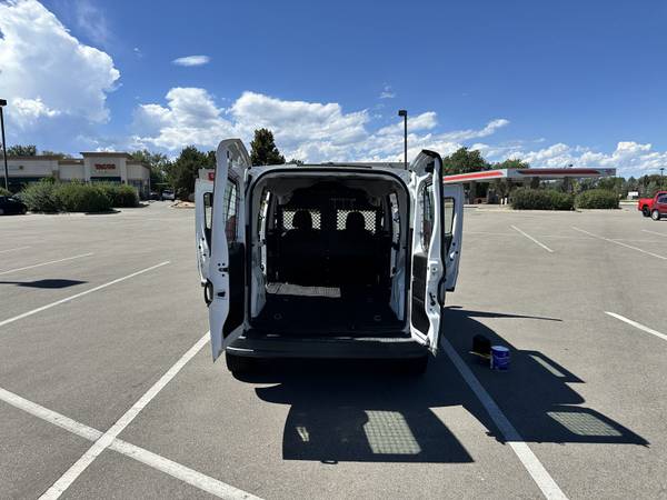 2016 RAM Promaster City Tradesman — photo 3