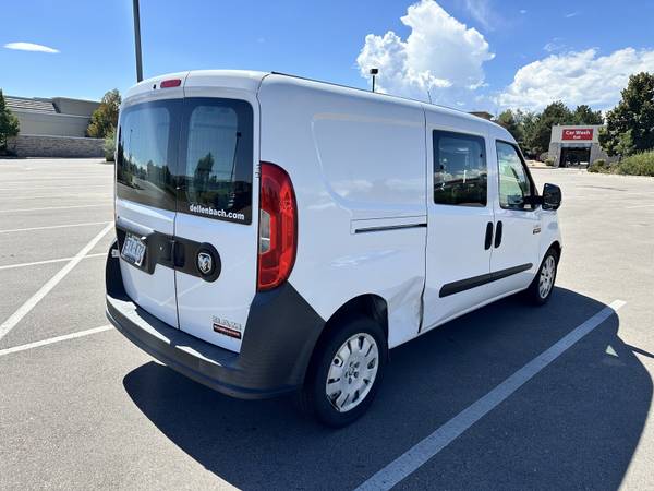 2016 RAM Promaster City Tradesman — photo 2