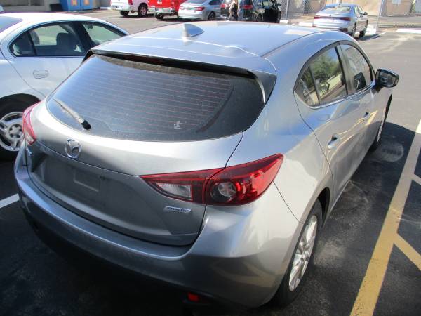 2016 Mazda Mazda3 i Grand Touring — photo 5