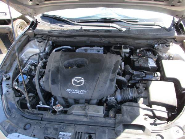 2016 Mazda Mazda3 i Grand Touring — photo 12