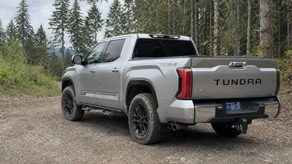 2023 Toyota Tundra Hybrid 1794 Edition — photo 9