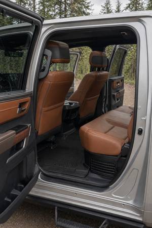 2023 Toyota Tundra Hybrid 1794 Edition — photo 5