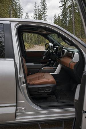 2023 Toyota Tundra Hybrid 1794 Edition — photo 4