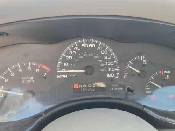 2000 Chevrolet Malibu LS 4dr Sedan Automatic — photo 8