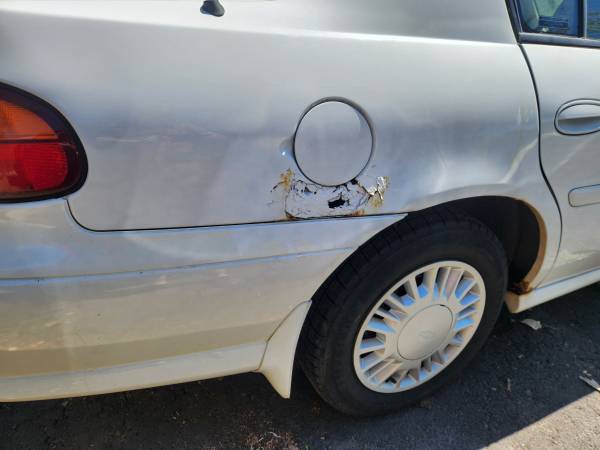 2000 Chevrolet Malibu LS 4dr Sedan Automatic — photo 3