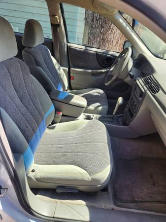 2000 Chevrolet Malibu LS 4dr Sedan Automatic — photo 9