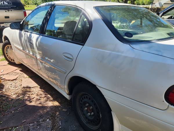 2000 Chevrolet Malibu LS 4dr Sedan Automatic — photo 4