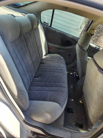 2000 Chevrolet Malibu LS 4dr Sedan Automatic — photo 10