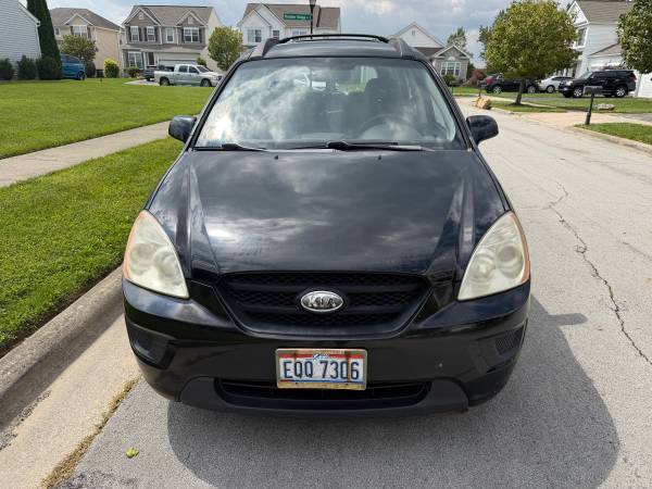 2008 KIA Rondo LX Base 4dr Wagon Automatic — photo 2