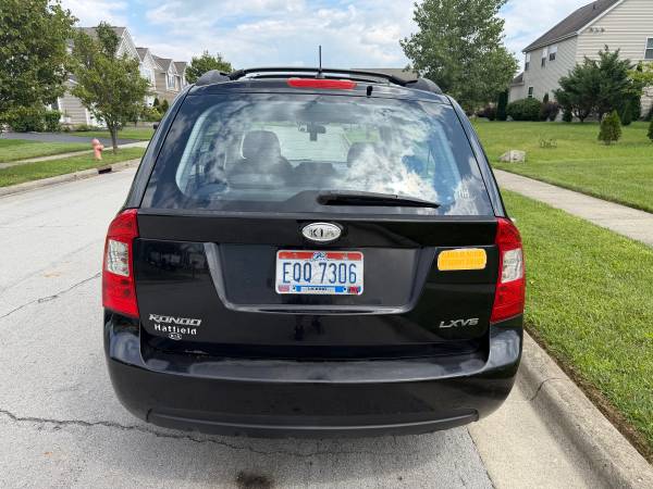 2008 KIA Rondo LX Base 4dr Wagon Automatic — photo 6
