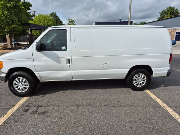 2007 Ford E-350 Super Duty Commercial — photo 4