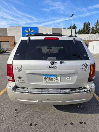 2010 Jeep Grand Cherokee Laredo 4dr 4x4 Automatic — photo 4