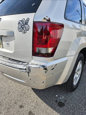 2010 Jeep Grand Cherokee Laredo 4dr 4x4 Automatic — photo 5