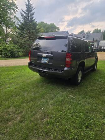 2011 Chevrolet Tahoe LS 4x2 Automatic — photo 6