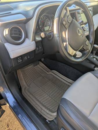 2014 Toyota Rav4 Limited — photo 8