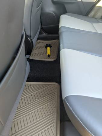 2014 Toyota Rav4 Limited — photo 5