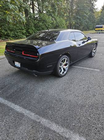 2015 Dodge Challenger SXT Plus or R/T Plus Rear-wheel Drive Coupe Automatic — photo 3