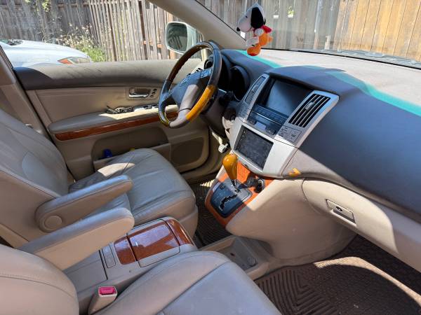 2005 Lexus RX 330 Base All-wheel Drive Automatic — photo 12