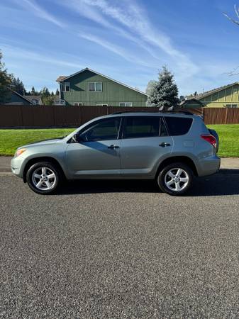 2007 Toyota Rav4 Base 4x4 Automatic — photo 3