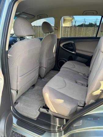 2007 Toyota Rav4 Base 4x4 Automatic — photo 8
