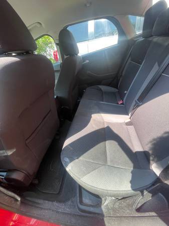 2014 Ford Focus S 4dr Sedan Automatic — photo 10