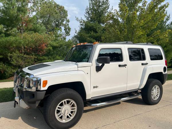 2009 HUMMER H3 Suv — photo 1