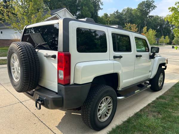2009 HUMMER H3 Suv — photo 5