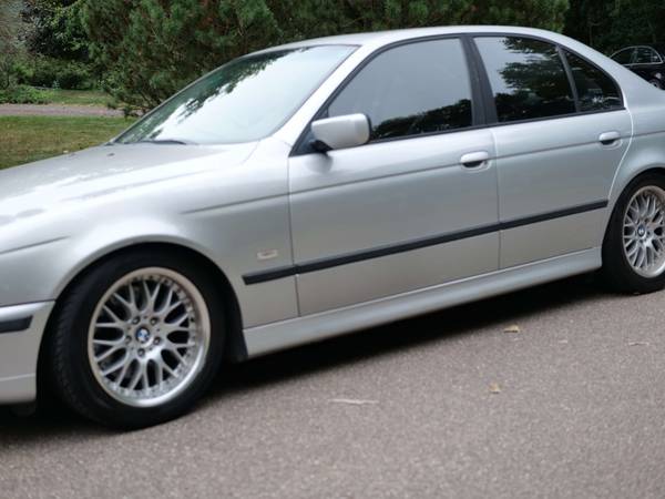 2000 BMW 540 iA — photo 2