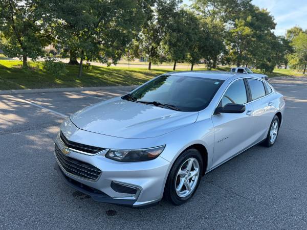 2016 Chevrolet Malibu L 4dr Sedan Automatic — photo 2