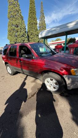 2004 Ford Escape XLT 4x4 Automatic — photo 2