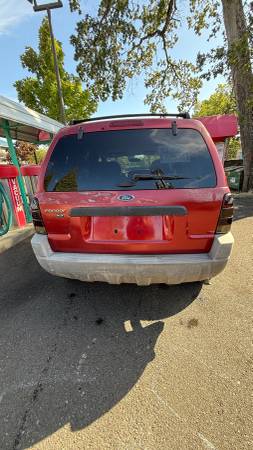 2004 Ford Escape XLT 4x4 Automatic — photo 3